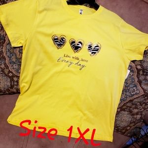 XL Yellow Tshirt "Live with Love"